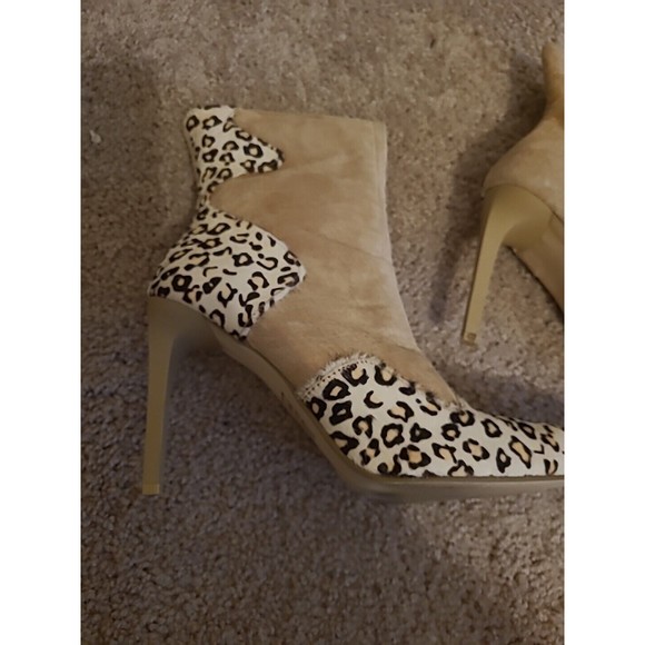 Michael antonio SUEDE  animal hair leopard print women's booties boots 8 - Picture 4 of 7